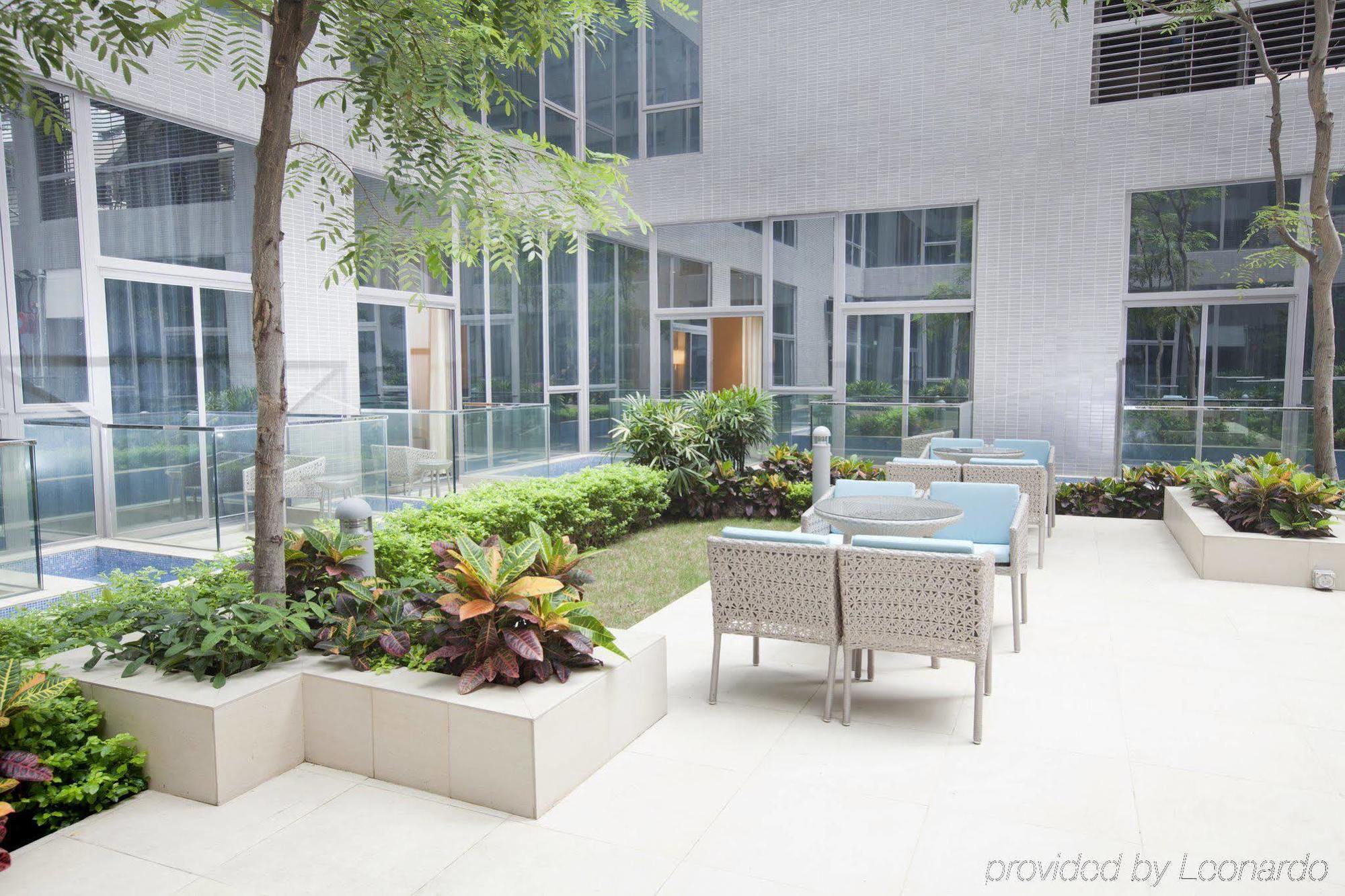 Dorsett Tsuen Wan, Hong Kong Hotel Exterior foto